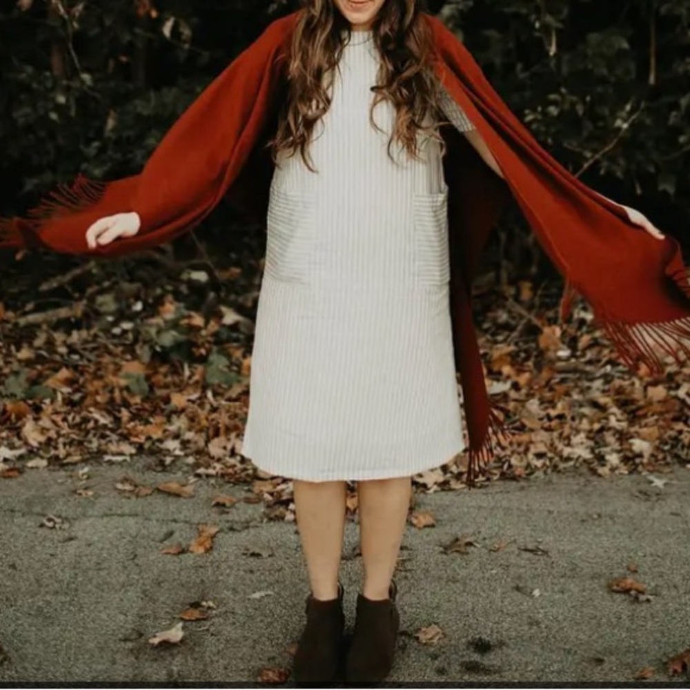 Striped linen dress with front pockets